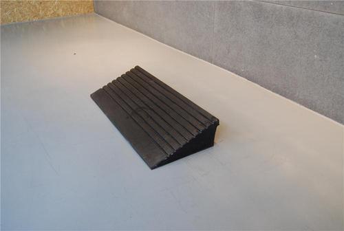 斜坡垫产品坚固耐用 斜坡垫耐压持久寿命长 高强橡胶斜坡垫